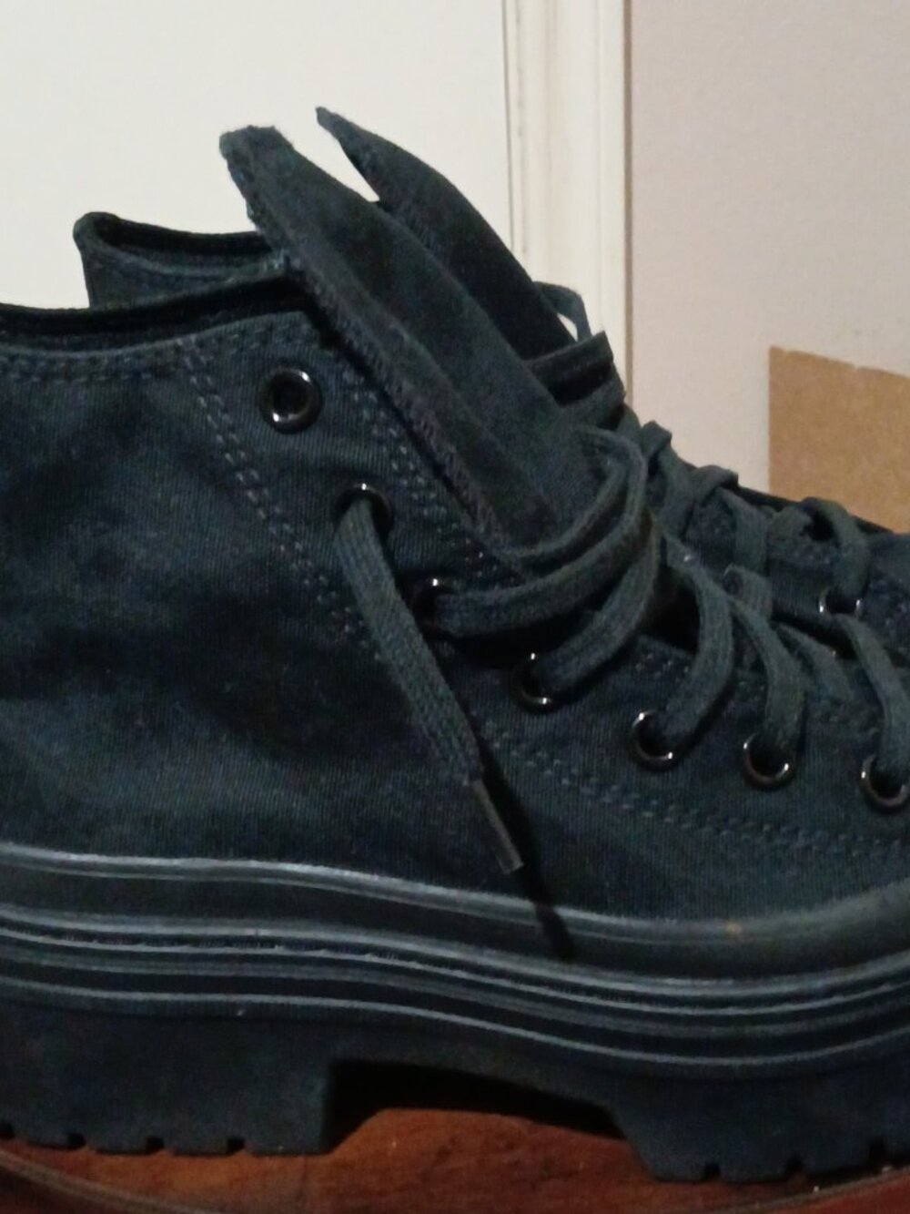 Converse Chuck Taylor Lugged Platform High Top Black Women's Size 7 Mens Size 5 - Picture 4 of 13